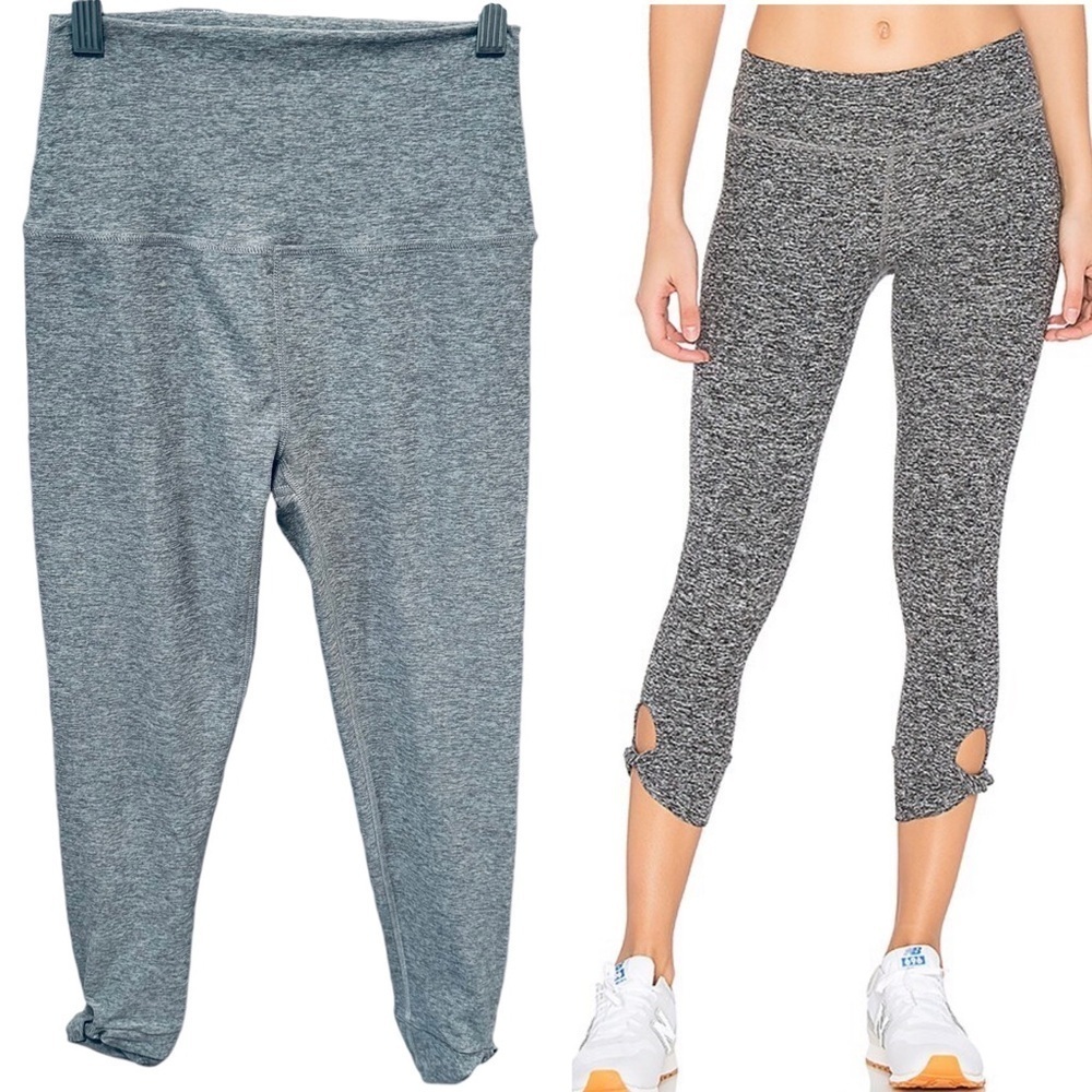 BEYOND YOGA Space Dye Twist and Shout Leggings Grey Crop size Small 8771